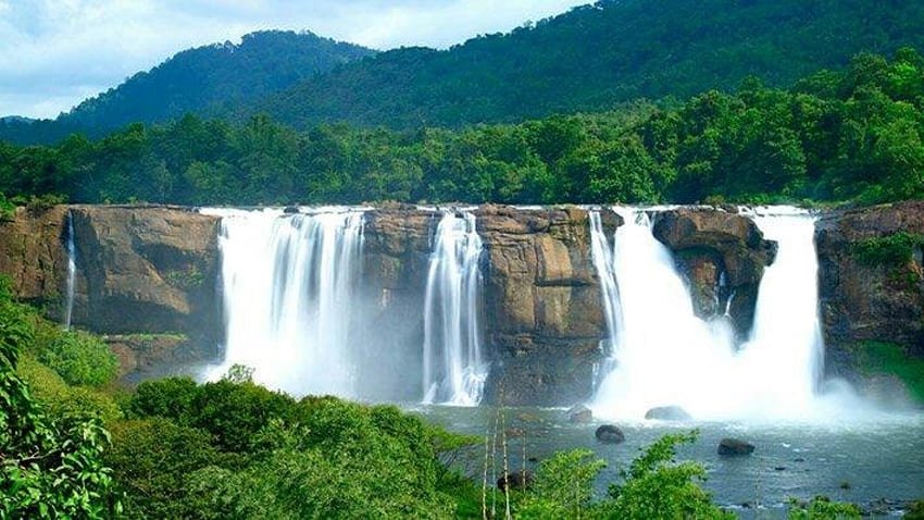 Valparai Athirapally Tour